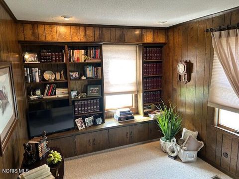 Tiny photo for 148 E Lynn Street, Edgerton, OH 43517 (MLS # 10005752)