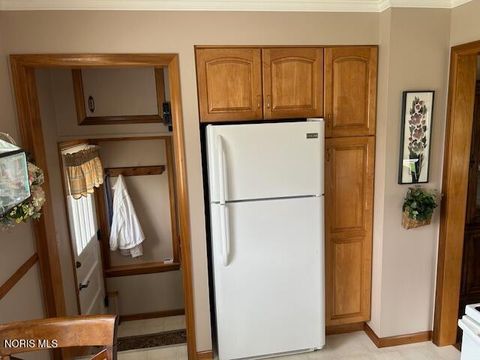 Tiny photo for 148 E Lynn Street, Edgerton, OH 43517 (MLS # 10005752)