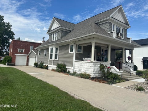 Photo of 660 Perry Street, Defiance, OH 43512 (MLS # 10014182)