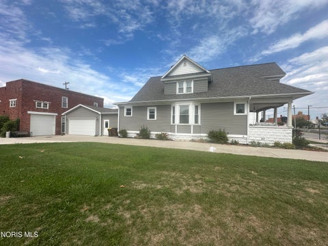 Tiny photo for 660 Perry Street, Defiance, OH 43512 (MLS # 10014182)