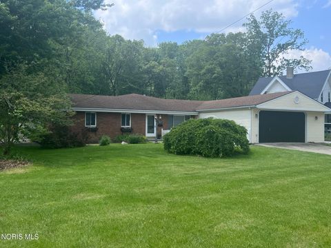 Photo of 6079 Whiteford Center Road, Toledo, OH 43613 (MLS # 10007982)