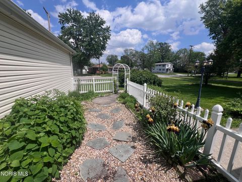 Tiny photo for 6079 Whiteford Center Road, Toledo, OH 43613 (MLS # 10007982)