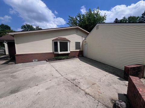 Tiny photo for 6079 Whiteford Center Road, Toledo, OH 43613 (MLS # 10007982)