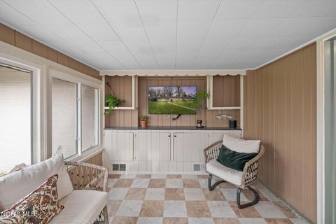 Tiny photo for 3644 Kenwood Boulevard, Toledo, OH 43606 (MLS # 10005996)