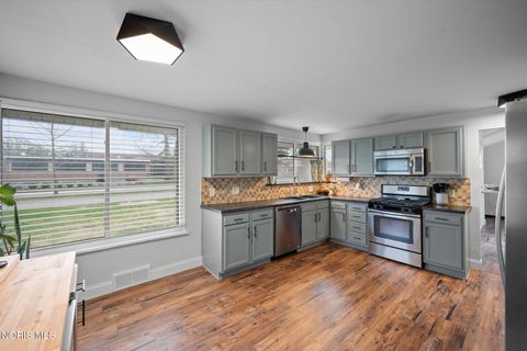 Tiny photo for 3644 Kenwood Boulevard, Toledo, OH 43606 (MLS # 10005996)