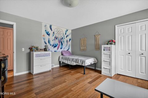 Tiny photo for 937 Bexley Drive, Perrysburg, OH 43551 (MLS # 10010021)