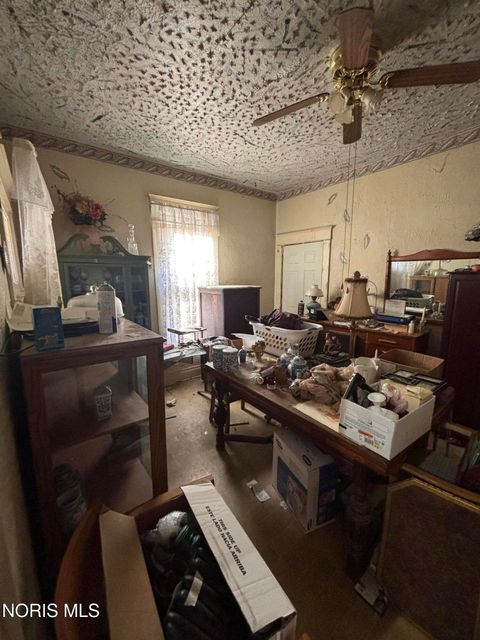 Tiny photo for 722 Walnut Street, Toledo, OH 43604 (MLS # 10006275)