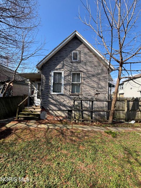 Tiny photo for 722 Walnut Street, Toledo, OH 43604 (MLS # 10006275)