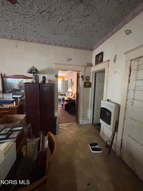 Tiny photo for 722 Walnut Street, Toledo, OH 43604 (MLS # 10006275)