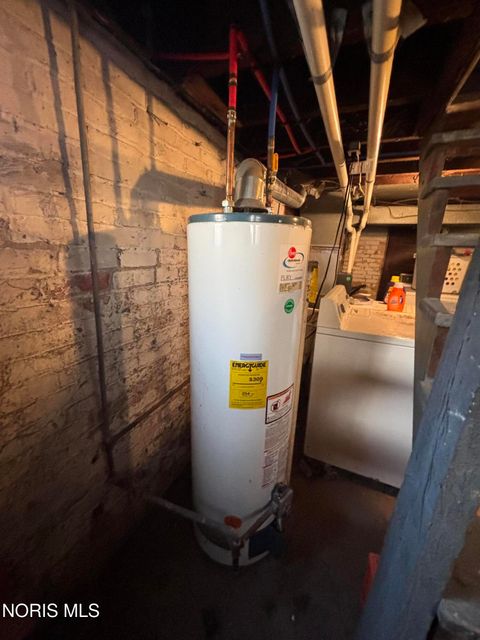 Tiny photo for 722 Walnut Street, Toledo, OH 43604 (MLS # 10006275)