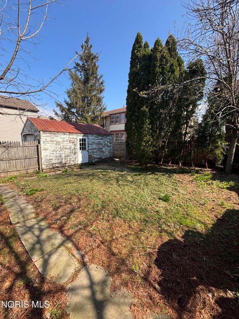 Tiny photo for 722 Walnut Street, Toledo, OH 43604 (MLS # 10006275)