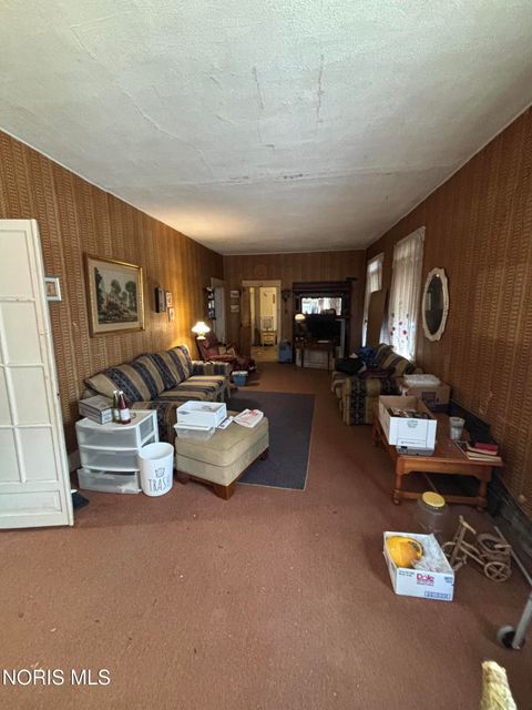 Tiny photo for 722 Walnut Street, Toledo, OH 43604 (MLS # 10006275)