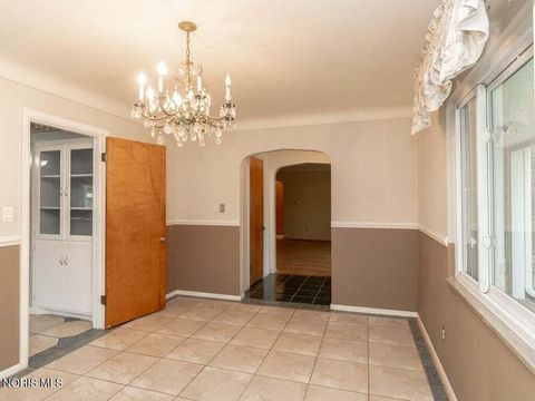 Tiny photo for 3724 Talmadge Road, Toledo, OH 43606 (MLS # 10007067)