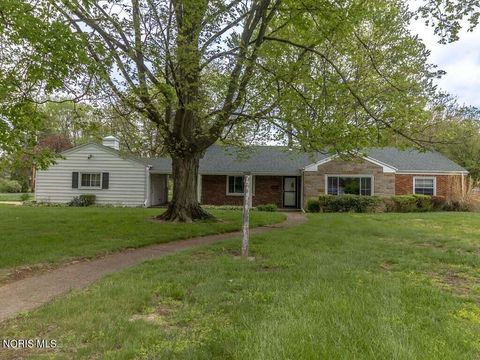 Photo of 3724 Talmadge Road, Toledo, OH 43606 (MLS # 10007067)
