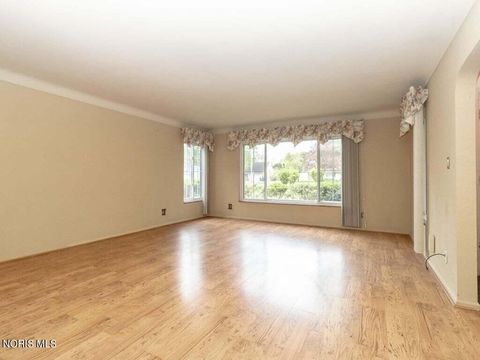 Tiny photo for 3724 Talmadge Road, Toledo, OH 43606 (MLS # 10007067)
