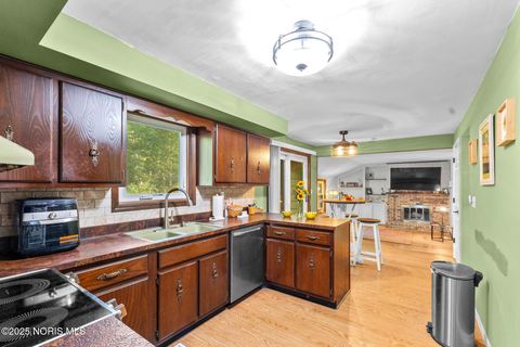 Tiny photo for 1839 Sherwood Drive, Defiance, OH 43512 (MLS # 10002445)