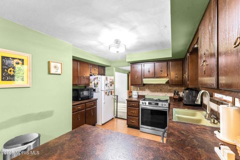 Tiny photo for 1839 Sherwood Drive, Defiance, OH 43512 (MLS # 10002445)