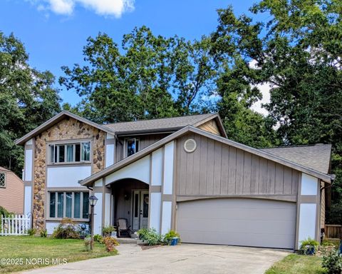 Photo of 1839 Sherwood Drive, Defiance, OH 43512 (MLS # 10002445)