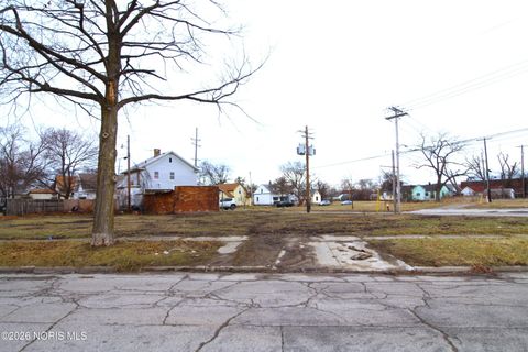 Tiny photo for 1316 Shenandoah Road, Toledo, OH 43607 (MLS # 10002971)