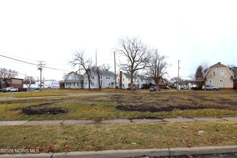 Tiny photo for 1316 Shenandoah Road, Toledo, OH 43607 (MLS # 10002971)