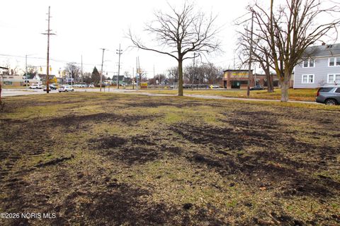 Tiny photo for 1316 Shenandoah Road, Toledo, OH 43607 (MLS # 10002971)