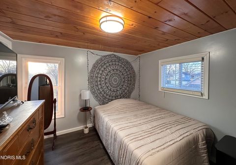 Tiny photo for 919 S Main Street, Fostoria, OH 44830 (MLS # 10004548)