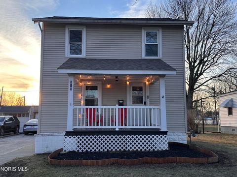 Tiny photo for 919 S Main Street, Fostoria, OH 44830 (MLS # 10004548)