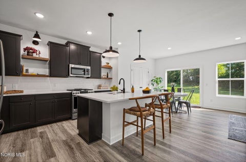 Tiny photo for 1752 Wexford Drive, Bowling Green, OH 43402 (MLS # 10012347)