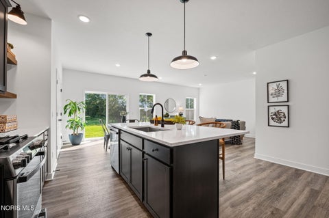 Tiny photo for 1752 Wexford Drive, Bowling Green, OH 43402 (MLS # 10012347)