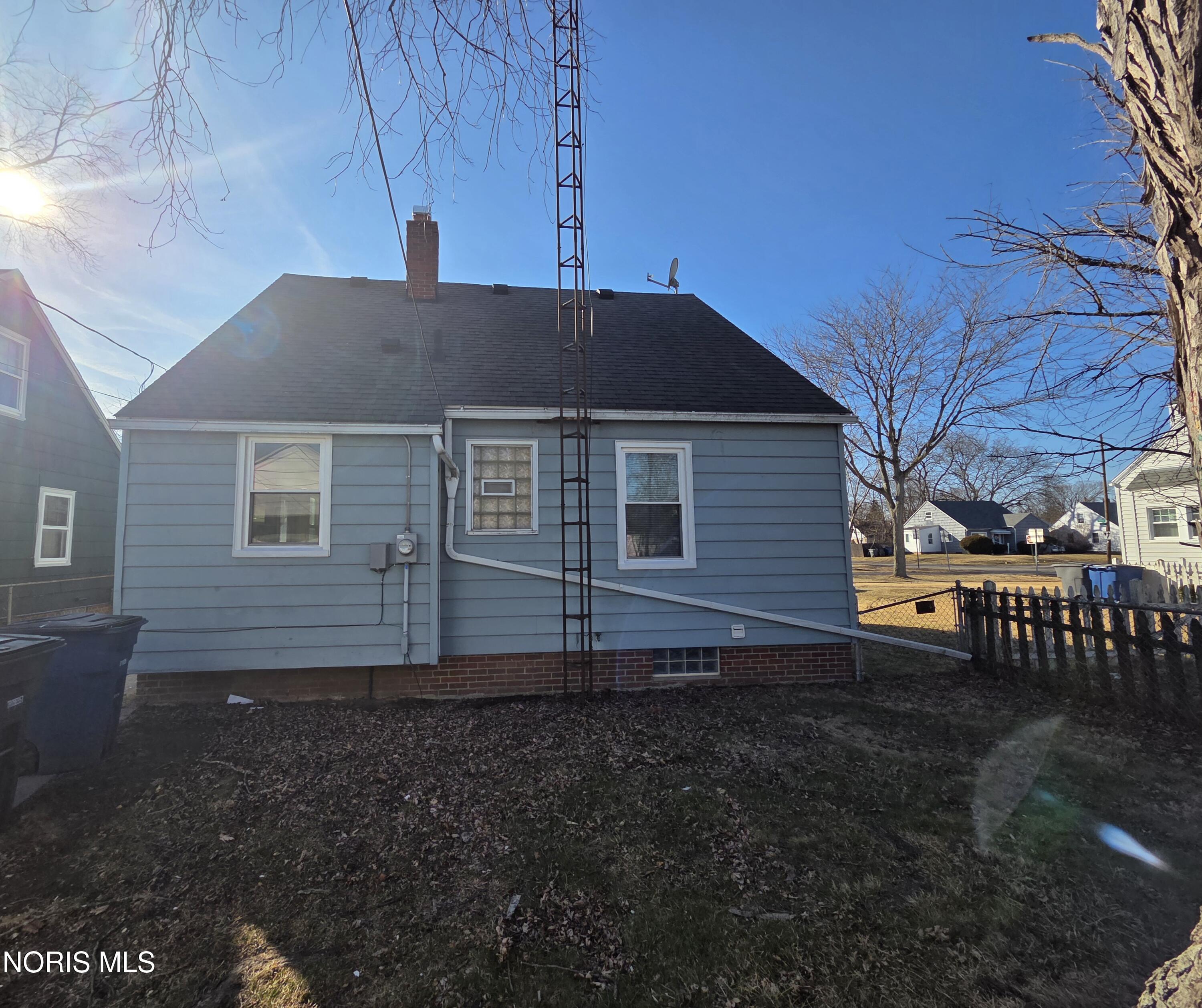 706 Carver Boulevard