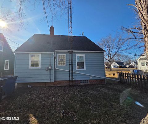 Tiny photo for 706 Carver Boulevard, Toledo, OH 43607 (MLS # 10004632)