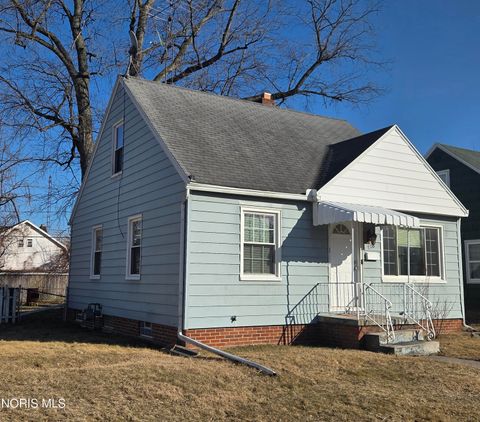 Tiny photo for 706 Carver Boulevard, Toledo, OH 43607 (MLS # 10004632)