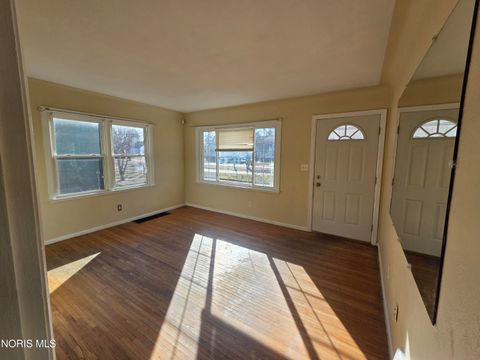 Tiny photo for 706 Carver Boulevard, Toledo, OH 43607 (MLS # 10004632)