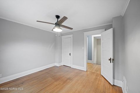 Tiny photo for 3304 Island Avenue, Toledo, OH 43614 (MLS # 10000342)