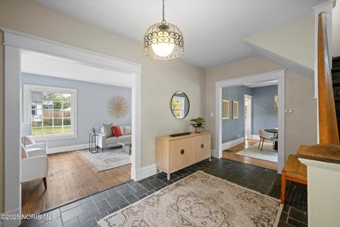 Tiny photo for 3304 Island Avenue, Toledo, OH 43614 (MLS # 10000342)