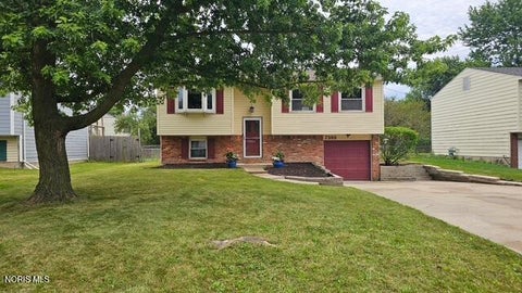 Photo of 7389 Starlawn Road, Perrysburg, OH 43551 (MLS # 10011612)