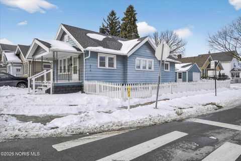 Tiny photo for 1019 E Manhattan Boulevard, Toledo, OH 43608 (MLS # 10003603)