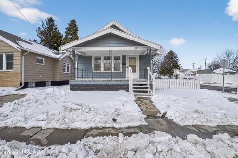 Tiny photo for 1019 E Manhattan Boulevard, Toledo, OH 43608 (MLS # 10003603)