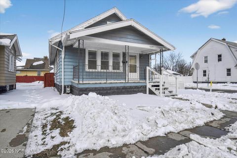 Tiny photo for 1019 E Manhattan Boulevard, Toledo, OH 43608 (MLS # 10003603)