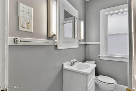 Tiny photo for 1019 E Manhattan Boulevard, Toledo, OH 43608 (MLS # 10003603)