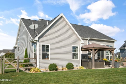 Tiny photo for 306 Cornerstone Court, Perrysburg, OH 43551 (MLS # 10014496)