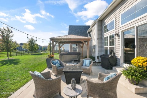 Tiny photo for 306 Cornerstone Court, Perrysburg, OH 43551 (MLS # 10014496)