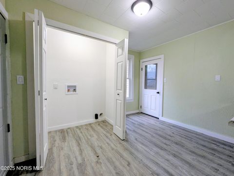 Tiny photo for 206 S Elm Street, Pioneer, OH 43554 (MLS # 10001644)