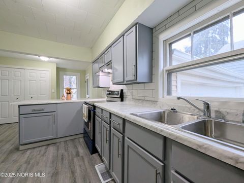 Tiny photo for 206 S Elm Street, Pioneer, OH 43554 (MLS # 10001644)