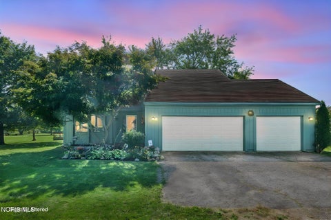 Tiny photo for 8260 Arquette Road, Oregon, OH 43616 (MLS # 10013855)