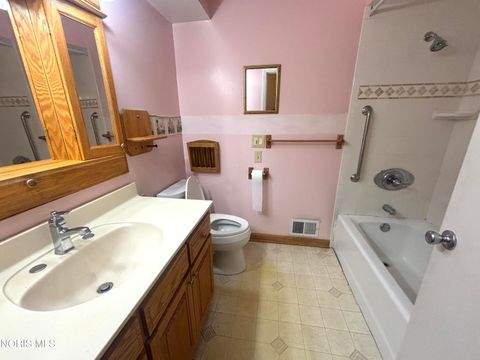 Tiny photo for 2148 Heatherwood Drive, Toledo, OH 43614 (MLS # 10006367)