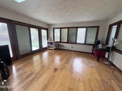 Tiny photo for 2148 Heatherwood Drive, Toledo, OH 43614 (MLS # 10006367)