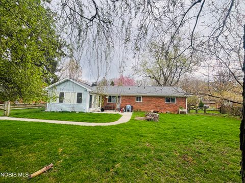 Tiny photo for 2148 Heatherwood Drive, Toledo, OH 43614 (MLS # 10006367)