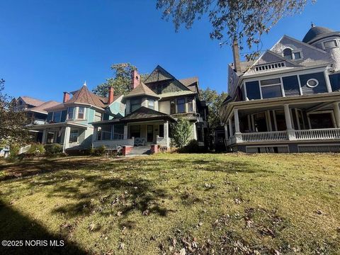 Photo of 2036 Robinwood Avenue, Toledo, OH 43620 (MLS # 10000387) Photo of 2036 Robinwood Avenue, Toledo, OH 43620 (MLS # 10000387)