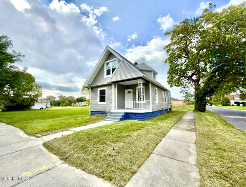 Photo of 1222 Lincoln Avenue, Toledo, OH 43607 (MLS # 10012871)